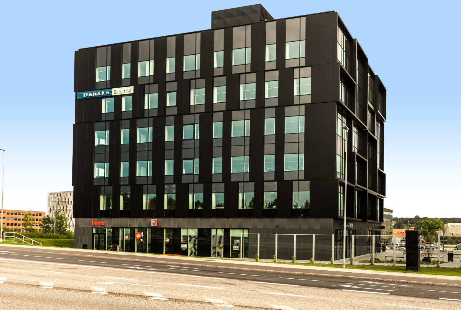 Fjelsø alu facade på Danske Bank bygning i Kolding