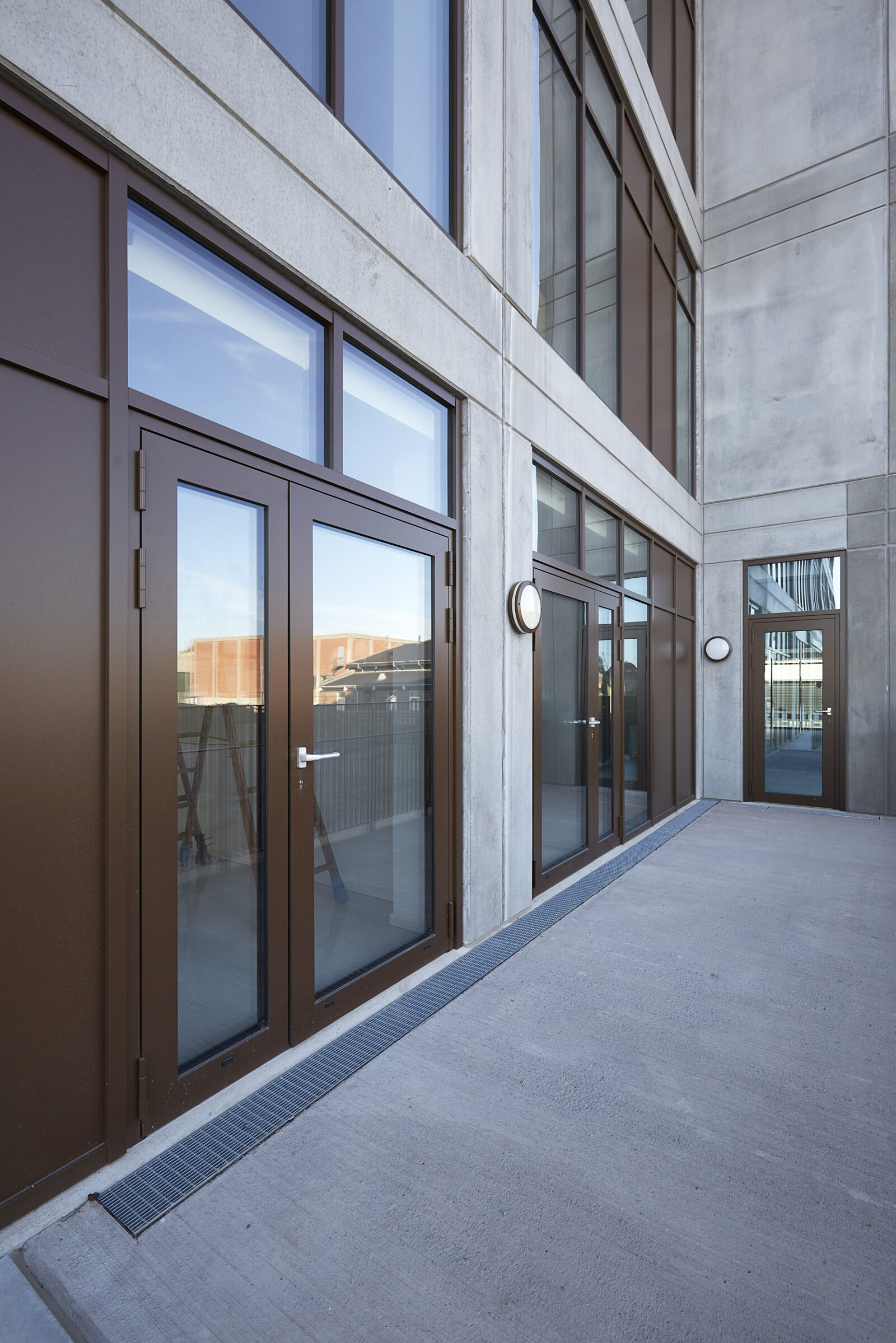 Fjelsø aluminium døre og vinduer til maritim erhvervspark i Svendborg.