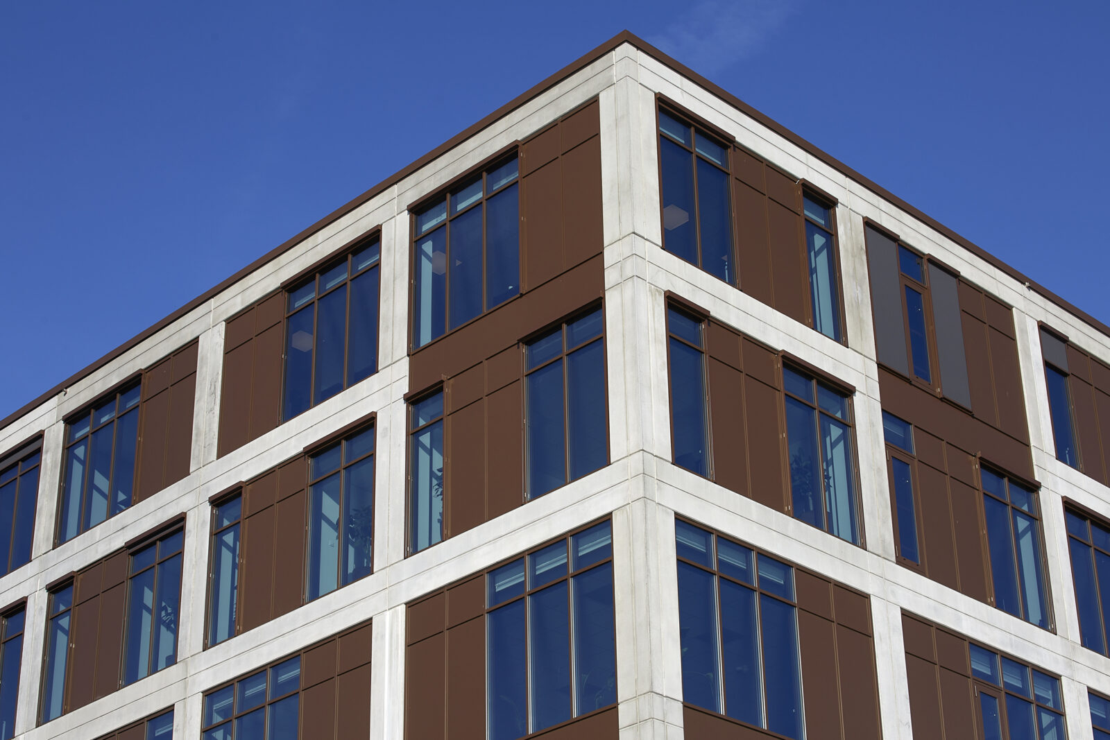 Vejrbestandig aluminiums facade fra Fjelsø til maritim erhvervspark i Svendborg.