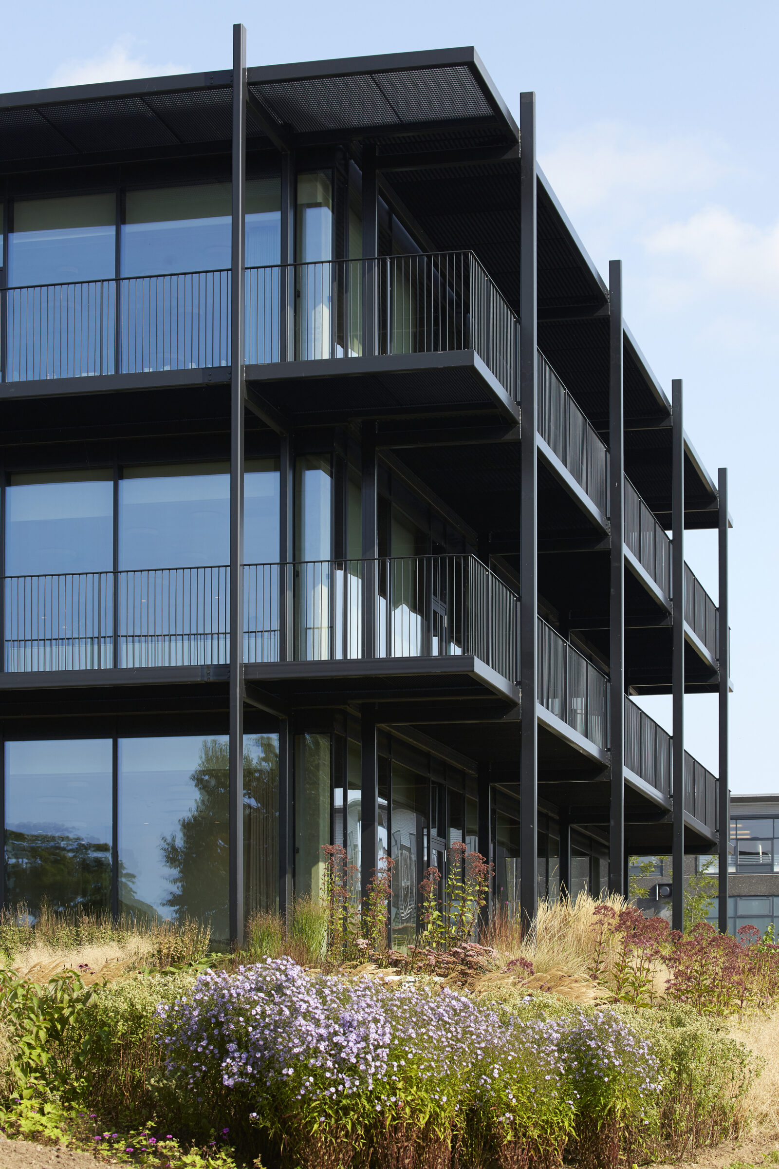 Fjelsøs facadelukning på rekordtid så bygningen var lukket til de øvrige entreprenører.