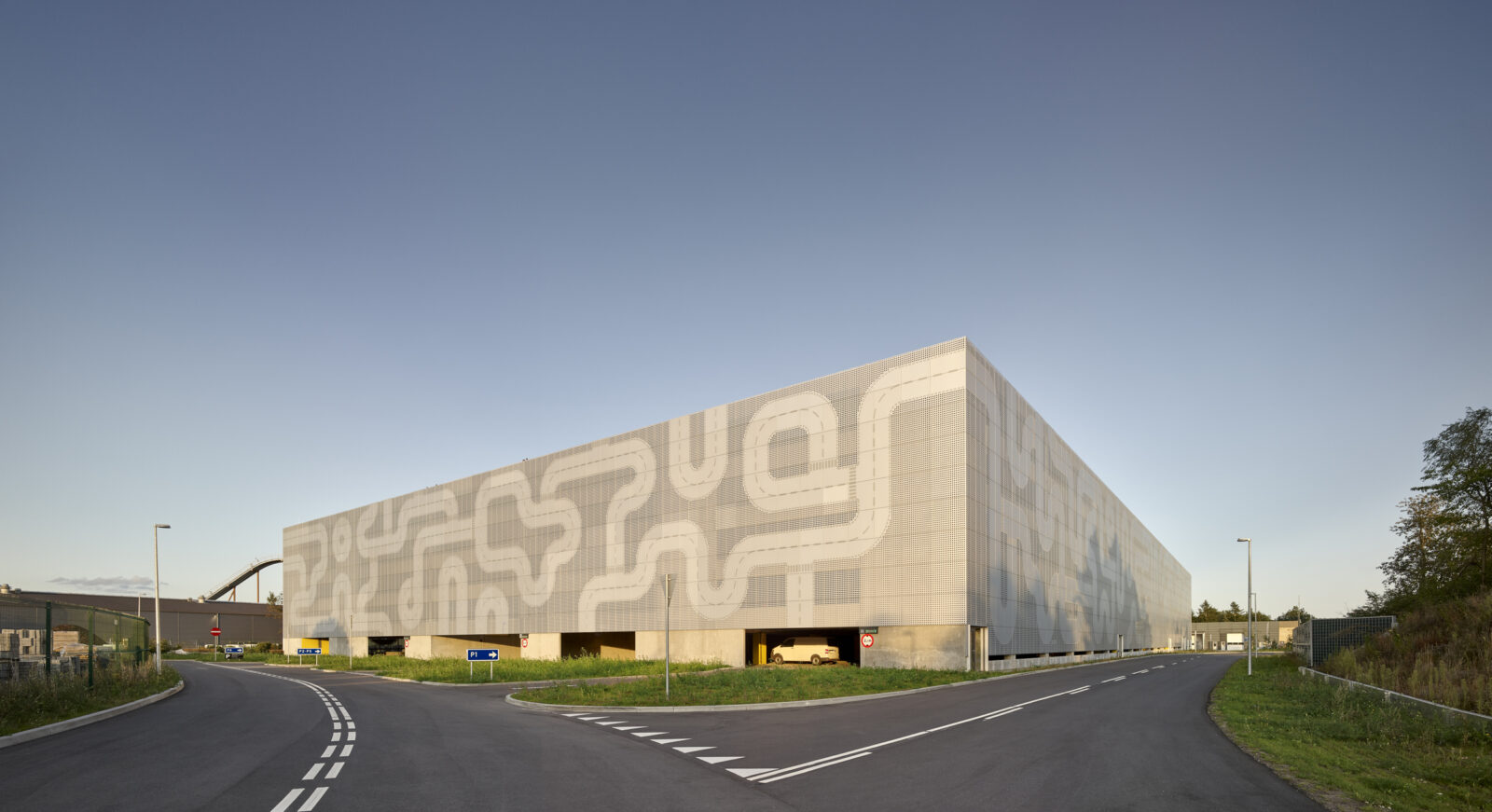 Fjelsøs danskproducerede alu beklædning med fleksibelt ophæng