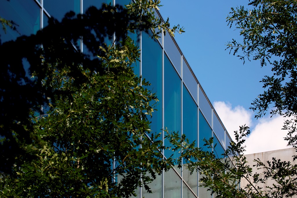 Rains i Aarhus har glas- og alufacader samt døre og vinduer fra Fjelsø.