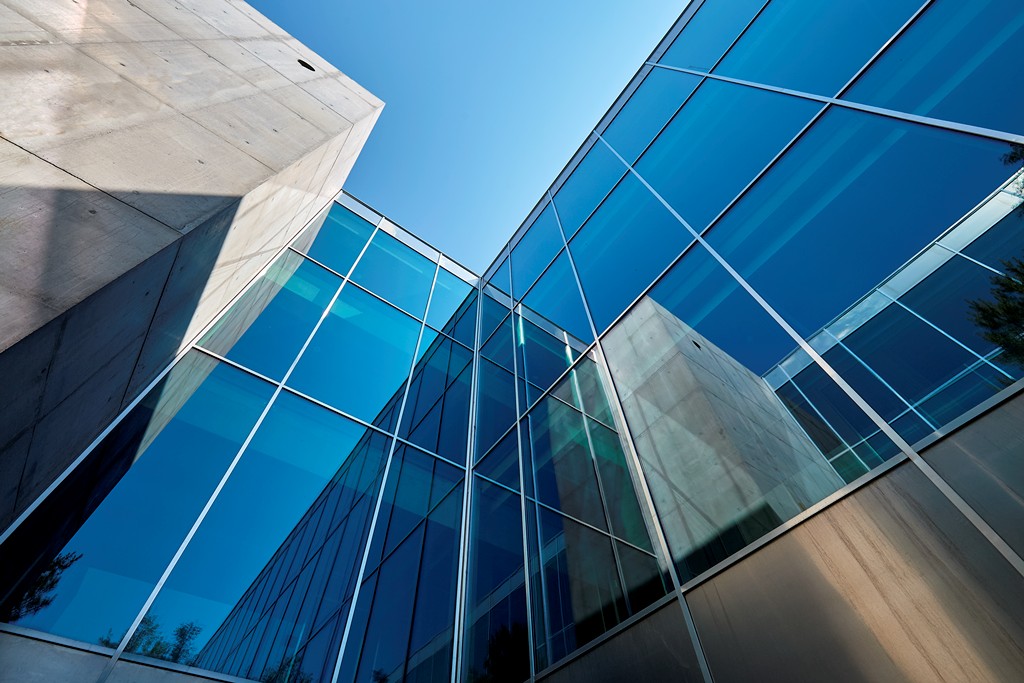 Glas- og alufacader fra Fjelsø til Rains' nye domicil.