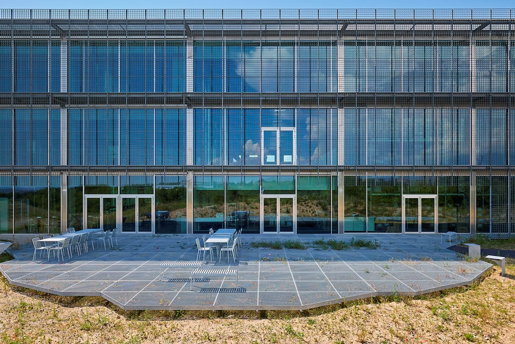 Glas- og alufacader fra Fjelsø til Rains' nye domicil.