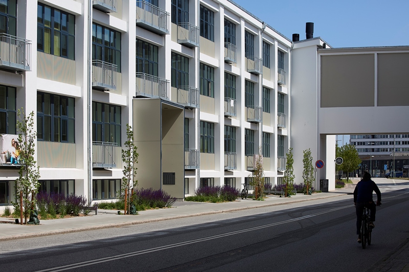 Fjelsø leverer shedlys, facadepartier og altaner til Strandvejen 14 i Aalborg – 65 Svanemærkede boliger klar i 2024.