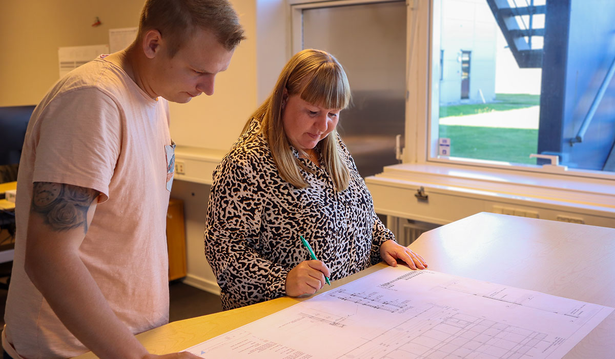 Fjelsø facader igennem alle processer fra projektering og produktion af facader til montage af facader.